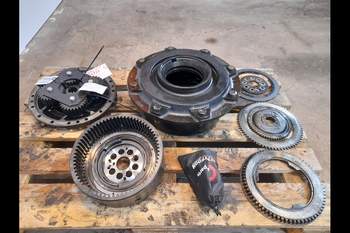 salg af Case Puma 240 RIGHT Front axle final drive