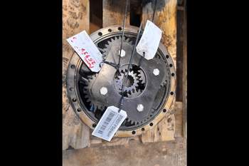 salg af Case Puma 240 RIGHT Front axle final drive
