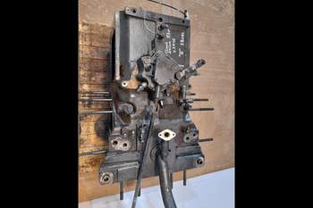 salg af Bagtøj Claas Axion 830