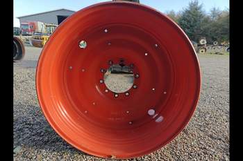 salg af Fælg Claas Axion 830 Bag Højre