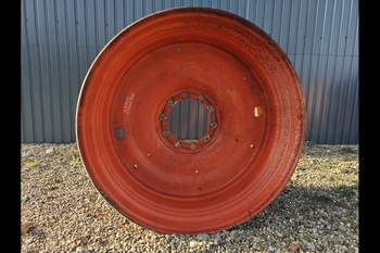 salg af Fælg Claas Axion 830 Bag Venstre