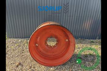 Fælg Claas Axion 830 Bag Venstre