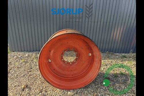 salg af Fælg Claas Axion 830 Bag Venstre