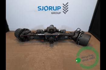 Foraksel Claas Axion 830