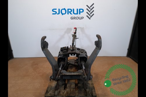 salg af Frontlift Claas Axion 830