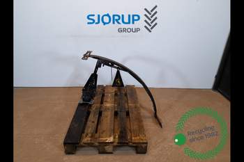 Forskærm Claas Axion 830 Venstre