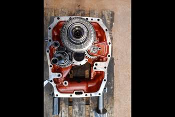 salg af Gearkasse Claas Axion 830