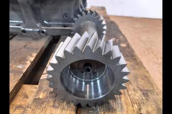 salg af Gearkasse Claas Axion 830