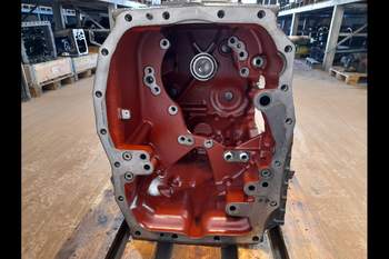 salg af Gearkassehus Claas Axion 830