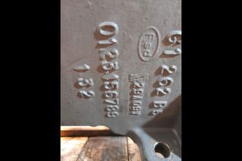 salg af Lår Claas Axion 830 Højre