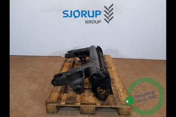 Lift Claas Axion 830