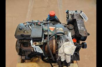 salg af Motor Claas Axion 830