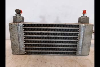 salg af Oliekøler Claas Axion 830 Diesel