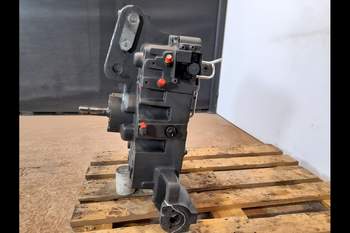 salg af PTO Claas Axion 830