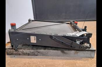 salg af Vandkøler Claas Axion 830