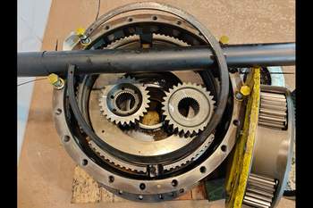 salg af John Deere 9530 RIGHT Rear axle final drive