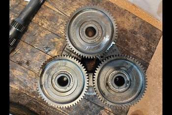 salg af Deutz-Fahr Agrotron 165 RIGHT Rear axle planetary gear