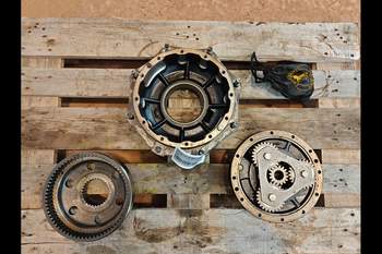 salg af Endandtrieb Vorderachse New Holland T6.160 RECHT