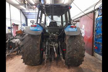 salg af New Holland 8560 traktor