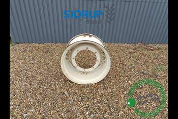 Fælg New Holland 8560 For Højre Fælg New Holland 8560 For Højre