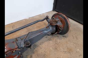 salg af Framaxlar New Holland 8560 