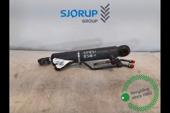 Styrcylinder för framaxel New Holland 8560 