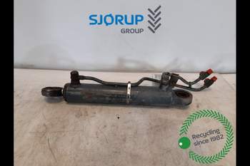 Styrcylinder för framaxel New Holland 8560 