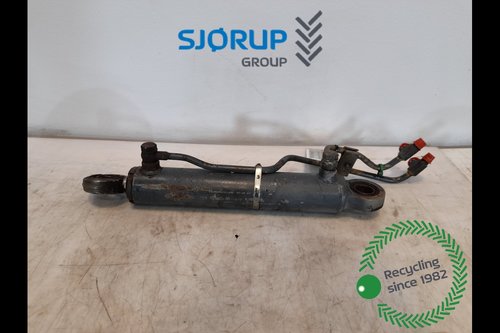 salg af Styrcylinder för framaxel New Holland 8560 