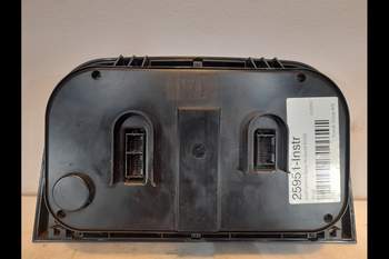 salg af Instrument New Holland 8560 