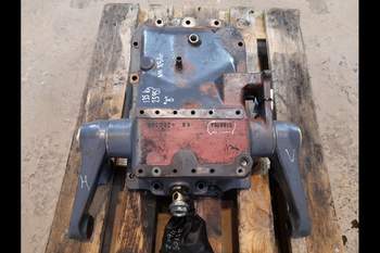 salg af Lyft New Holland 8560 