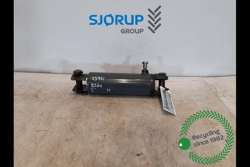 salg af Begagnade lyftcylindrar New Holland 8560 HÖGER