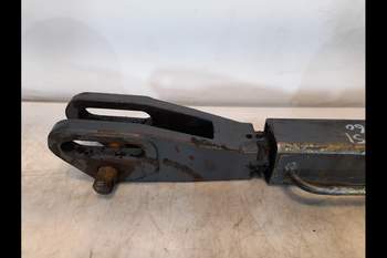 salg af Liftspindel New Holland 8560 VÄNSTER