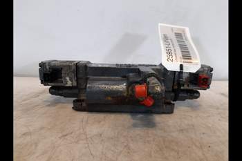 salg af Lift Ventil New Holland 8560 