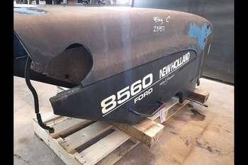 salg af Motorhjelm New Holland 8560 