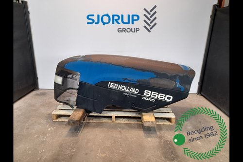 salg af Motorhjelm New Holland 8560 