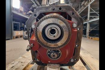 salg af Kraftuttag New Holland 8560 