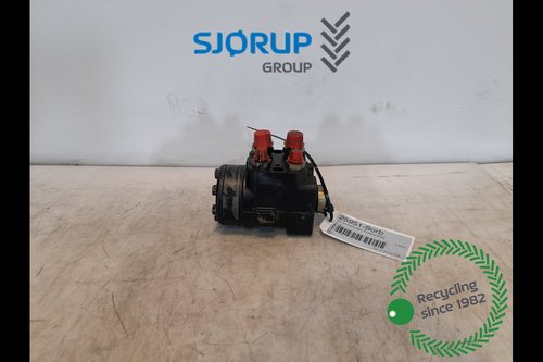 salg af Styrorbitrol New Holland 8560 