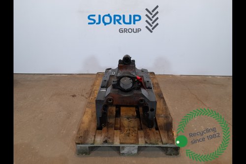 salg af Ford 7840  Front axle support