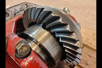 salg af Ford 7840  Front axle differential