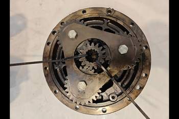 salg af Ford 7840 RIGHT Front axle final drive