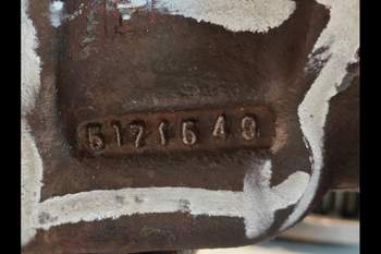 salg af Ford 7840 RIGHT Front axle final drive