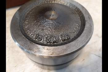salg af Ford 7840  Lift Cylinder