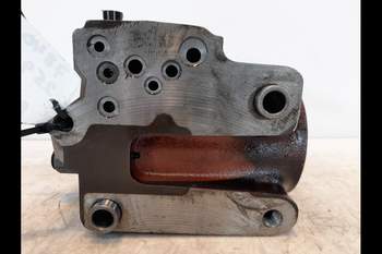 salg af Ford 7840  Lift Cylinder