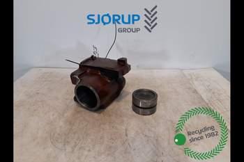 Ford 7840  Lift Cylinder