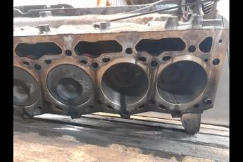 salg af Ford 7840  Shortblock