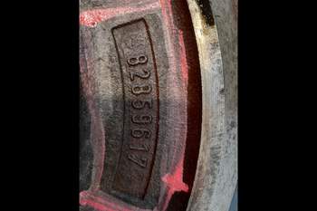 salg af Schwungrad Ford 7840 