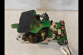 salg af Affjedringsventil John Deere 8320R