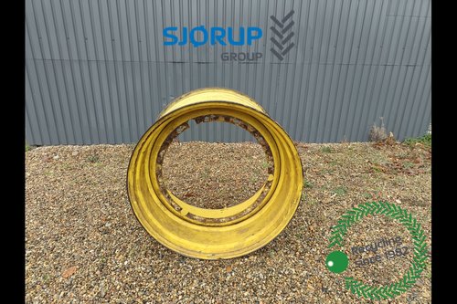 salg af Fælgring John Deere 8320R Bag Højre