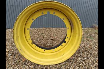 salg af Fælgring John Deere 8320R Bag Venstre