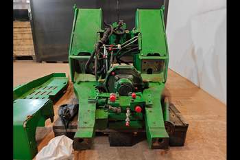 salg af Frontlift John Deere 8320R m/PTO